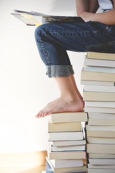 <p>El estudio destaca la necesidad de apostar por un nuevo modelo educativo centrado en el desarrollo del alumno. / <a href="https://unsplash.com/photos/L8SNwGUNqbU?utm_source=unsplash&utm_medium=referral&utm_content=creditCopyText" target="_self">Gaelle Marcel</a> / <a href="https://unsplash.com/?utm_source=unsplash&utm_medium=referral&utm_content=creditCopyText" target="_self">Unsplash</a></p>