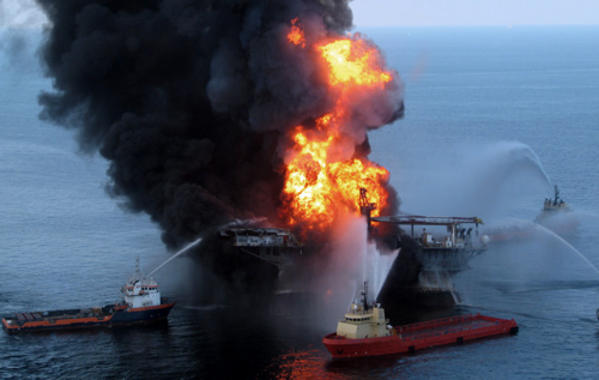 <p> Vertido del Deepwater Horizon. Foto: US coast guard</p>