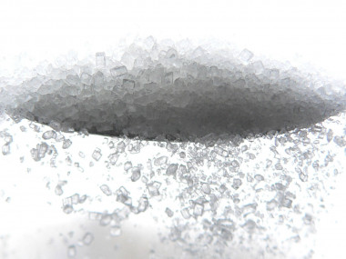 <p>Por azúcares libres se engloban los monosacáridos (glucosa, fructosa) y disacáridos (sacarosa o azúcar de mesa) añadido a los alimentos y bebidas, y los azúcares naturalmente presentes en la miel, jarabes y zumos concentrados de frutas. / <a href="https://www.flickr.com/photos/kaibara/139793866/in/photolist-dmtR5-dNCKGp-e4nPei-cT6dz9-ppn6Dq-Nrxeq-Bp8Um-82bsvF-e6f5MH-79BWdP-iDQgx5-BsJ5k-77XbwS-4vsCKf-4Z13Pm-gjSxNg-E1WGq-4vaTUi-fbuj3A-5NNEd-53yBXh-6AJRKd-e5UAur-dw3mzH-nnWesj-nHaAdN-88cEJy-8SH5G6-fuKSCo-p5s8L6-nBEjLS-9ZzxTc-9GFRQ8-ecVXK3-nFQUJR-fjSwTR-8mkcpZ-LDdyo-8rtuHU-d9Hf6k-o8wE8M-cK4mRf-7oeTd6-k2d51-5QuayT-bonaap-pJPmXh-9ZzxGH-6AEPSe-bxfi7N" target="_blank">Umberto Salvagnin</a></p>