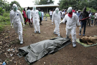 <p>Imagen de la epidemia de 2014 en África. / EFE </p>