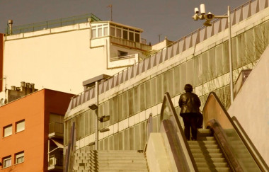<p>La implementación de escaleras automáticas y ascensores en los barrios rehabilitados ha mejorado la movilidad de los residentes, facilitando su acceso a zonas poco transitables, lo que ha repercutido favorablemente en su bienestar.</p>