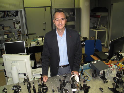 <p>El profesor Augusto Beléndez de la Universidad de Alicante. Imagen: UA.</p>