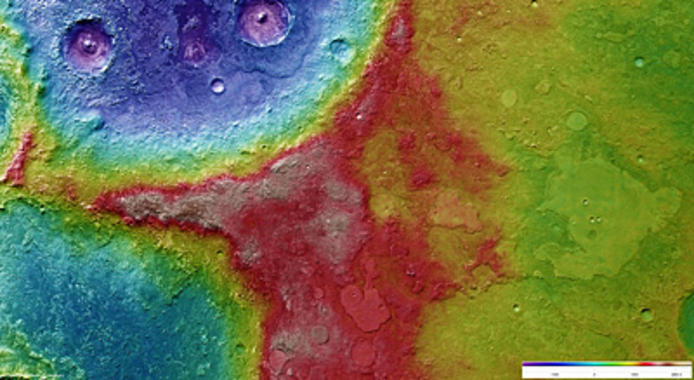 <p>Elevación de Arabia Terra (en púrpura las regiones más bajas y en beige las más altas). Foto: ESA/DLR/FU Berlin (G. Neukum).</p>