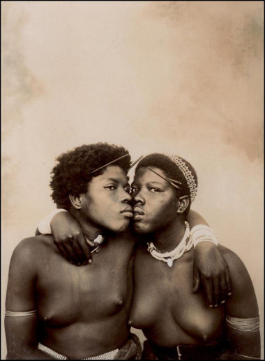 
<!-- START: including template: extension/sinc/design/ezwebin/templates/content/datatype/view/ezxmltags/paragraph.tpl (design:content/datatype/view/ezxmltags/paragraph.tpl) -->
<p> Adolescentes zulus en 1903. Foto: Okinawa Soba.</p>
<!-- STOP: including template: extension/sinc/design/ezwebin/templates/content/datatype/view/ezxmltags/paragraph.tpl (design:content/datatype/view/ezxmltags/paragraph.tpl) -->
