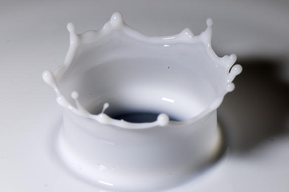 <p>La vitamina D se obtiene de alimentos como la leche. Imagen: Robbie Photo Art.</p>