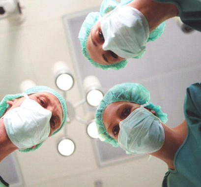 <p>En los pacientes en estado vegetativo, las conexiones ‘hacia atrás’ entre las capas neuronales son interrumpidas. Imagen: grantbowles3</p>