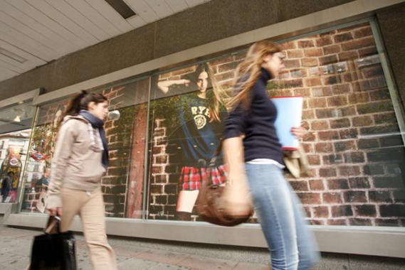 <p class=" text-left">Las chicas están más insatisfechas con su cuerpo que los chicos (16,5 frente a 5,4%). <a href="http://www.agenciasinc.es/imagenes/inicio/(imagen)/87215" target="_self">Imagen</a>: SINC.</p>