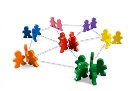 <p>Las redes sociales fortalecen las relaciones personales.</p>