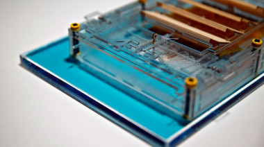 <p>El motor de evaporación se basa en la apertura de unas tablas de madera que permiten que disminuya la humedad / Joe Turner Lin</p>