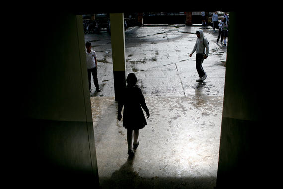 <p>El estudio analiza las relaciones entre la percepción del clima familiar y la victimización en la escuela. /  <a href="http://www.flickr.com/photos/worldbank/4699804851/sizes/l/" target="_blank">World Bank Photo Collection </a></p>