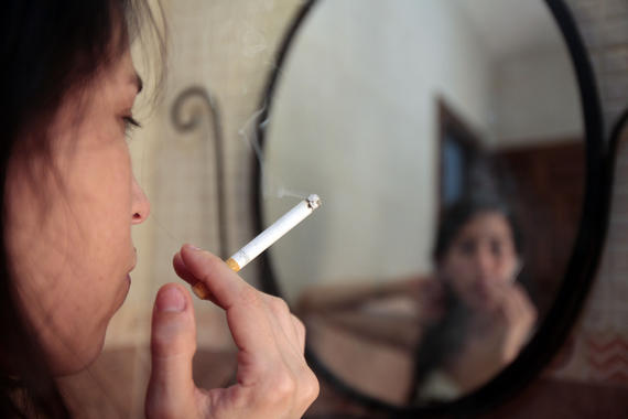 <p>Ganar peso inquieta a las personas que quieren dejar de fumar, sobre todo a las mujeres. Imagen: SINC.</p>