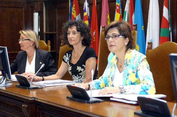 <p>Mercedes Cabrera durante la reunión del Observatorio Estatal de Convivencia Escolar. Foto: MEPSYD.</p>