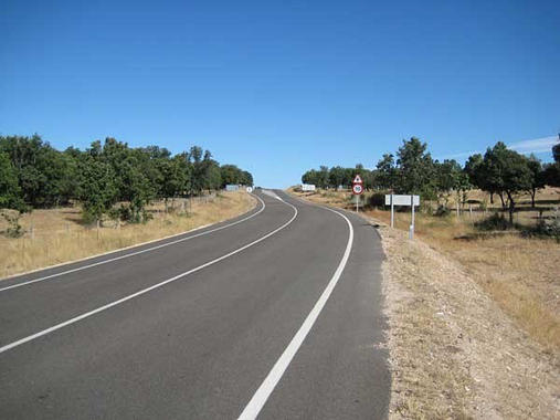 <p>Los investigadores analizaron 3.229 accidentes ocurridos en las carreteras de dos carriles (uno por sentido) de la provincia de Granada. </p>