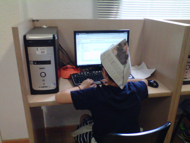 <p>Menor navegando por Internet. / DICYT</p>