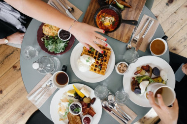 <p>Una dieta sin gluten no es el secreto de una vida sana. / <a href="https://cdn.pixabay.com/photo/2017/08/07/11/14/restaurant-2602736_960_720.jpg" target="_blank">Pixabay</a></p>