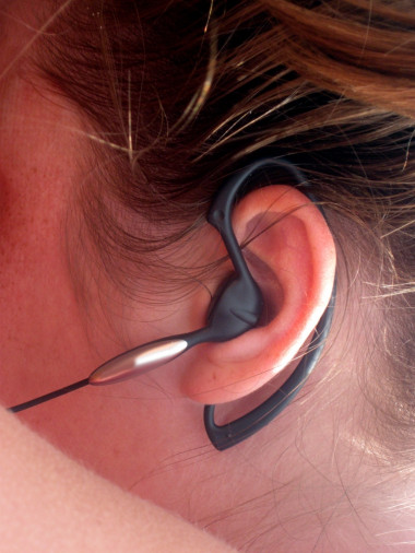 <p>Nuevo audiófono exoaural desarrollado por investigadores de la Universidad Politécnica de Madrid. / UPM</p>