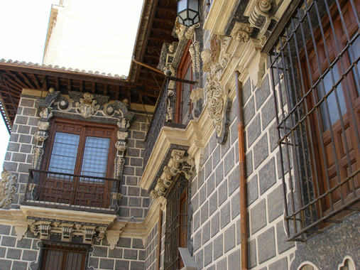 <p>Detalle de la fachada del Palacio de la Madraza, donde se ha probado la metodología. / Balbo</p>