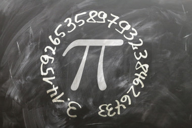 <p>Aunque escribamos todas las cifras de pi sobre un papel, nunca habrá suficiente espacio para registrarlas al completo. / Pixabay</p>