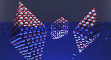 <p>Los investigadores han realizado la modelización computacional de nanopartículas de óxido de titanio (TiO2) para buscar un catalizador que, con luz visible, permita la división del agua para generar hidrógeno. / IQTCUB</p>