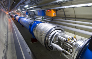 
<!-- START: including template: extension/sinc/design/ezwebin/templates/content/datatype/view/ezxmltags/paragraph.tpl (design:content/datatype/view/ezxmltags/paragraph.tpl) -->
<p>Interior del túnel del LHC. Foto: CERN.</p>
<!-- STOP: including template: extension/sinc/design/ezwebin/templates/content/datatype/view/ezxmltags/paragraph.tpl (design:content/datatype/view/ezxmltags/paragraph.tpl) -->
