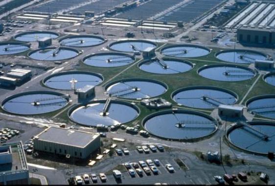 <p>Planta de tratamiento de aguas. / <a href="http://www.flickr.com/photos/48722974@N07/4515205247/" target="_blank">eutrophication&hypoxia </a></p>