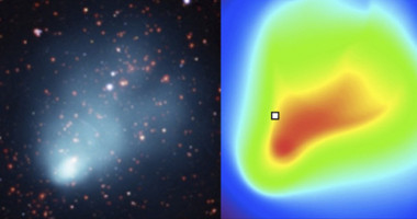 <p>Cluster de galaxias ‘El Gordo’, con múltiples galaxias y gas emisor de rayos X (izquierda) y modelo de gas caliente (derecha), que reproduce bien su forma de cometa. / UPV/EHU</p>