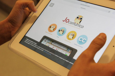 <p>La app Jocomunico, de pictogramas para personas con discapacidad intelectual ha sido desarrollada dentro del proyecto Talentum de Telefónica, apoyado por Ericsson y la Fundación Adecco. / Telefónica</p>