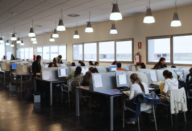<p>El estudio indica que la mayoría de los jóvenes prefieren internet como fuente de información sobre temas de salud, / URJC</p>