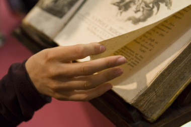 <p>La investigación ha analizado 7.750 textos. Imagen: Stefano Maffei</p>
