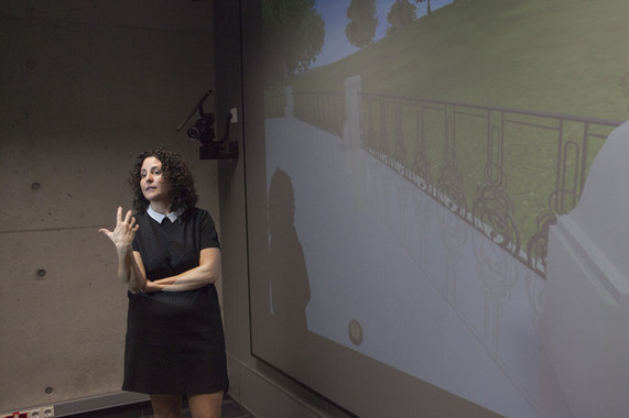<p>En el estudio dirigido por la investigadora del Labpsitec Azucena García Palacios han participado 60 pacientes, todas mujeres, del Servicio de Traumatología del Hospital General Universitario de Castellón. / UJI</p>