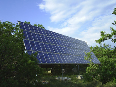 <p>Placas solares. Foto: Utopías para caminar.</p>