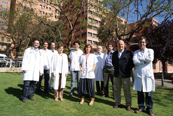 <p>De izquierda a derecha: Fernando Salvador, Jordi Gómez i Prat, Albert Blanco, Begoña Treviño, Elena Sulleiro, Sílvia Roure, Xavier Vidal, Adrián Sánchez, Albert Pahissa e Israel Molina, investigadores del PROSICS.</p>