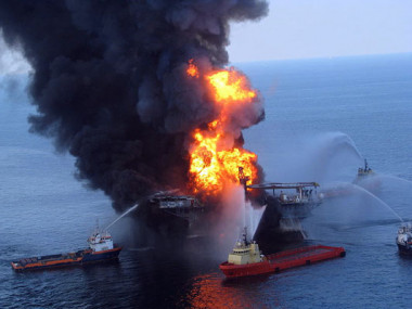 
<!-- START: including template: extension/sinc/design/ezwebin/templates/content/datatype/view/ezxmltags/paragraph.tpl (design:content/datatype/view/ezxmltags/paragraph.tpl) -->
<p>Explosión de la plataforma Deepwater Horizon en el Golfo de México Imagen: US Guard Coast.</p>
<!-- STOP: including template: extension/sinc/design/ezwebin/templates/content/datatype/view/ezxmltags/paragraph.tpl (design:content/datatype/view/ezxmltags/paragraph.tpl) -->
