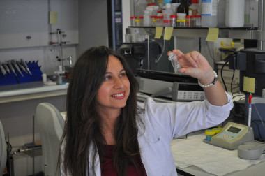 <p>La investigadora de la Universidad de Sevilla María Ramos Payán es una de las autoras del estudio. / Fundación Descubre</p>