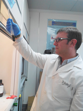 <p>Juan Carlos García, uno de los investigadores responsables de este proyecto, durante los ensayos. / Fundación Descubre</p>