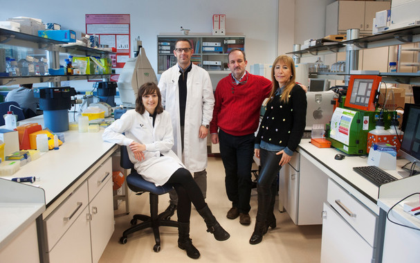 <p>De izquierda a derecha, Ana Gárate, Gorka Orive, José Luis Pedraz y Rosa Hernández (Foto: Nuria González).</p>