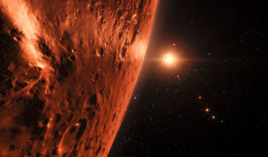 <p>Ilustración de la estrella enana TRAPPIST-1 y sus siete planetas vistos desde uno de ellos. / ESO/M. Kornmesser/spaceengine.org</p>