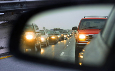 <p>El sistema ayuda en la toma de decisiones para seleccionar las mejores alternativas que reduzcan el ruido en carreteras por tramos. / UPM</p>