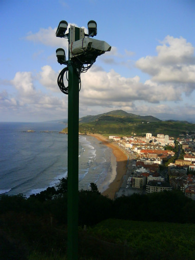 <p>Las cámaras de Kostasystem recogen datos en tiempo real de la playa de Zarautz. AZTI</p>