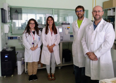 <p/>Los investigadores han encontrado huellas dactilares olorosas para identificar diferentes vertidos de hidrocarburos en las aguas.Â / Universidad de CÃ¡diz” /><span style=