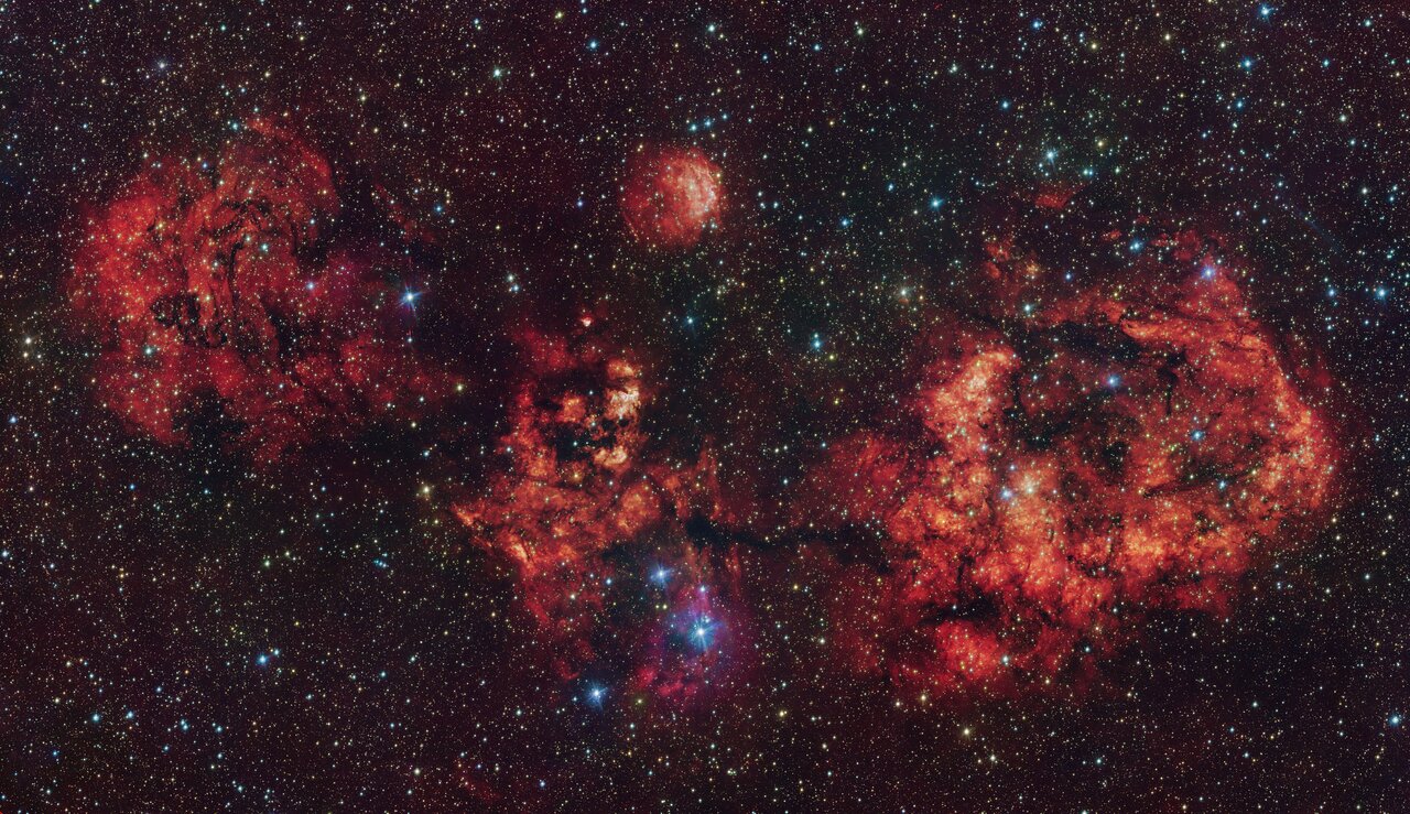 Nube interestelar con forma de murciélago