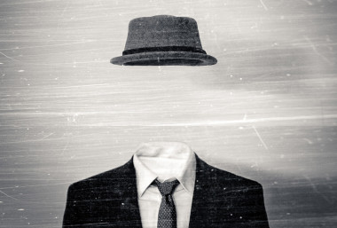 <p>En <em>El Hombre Invisible</em> de H.G. Wells ya se sugería la posibilidad de hacer invisible los objetos mediante una pócima decolorante. / <a href="https://www.flickr.com/photos/lescientist/8430282209/in/photostream/" target="_blank">Marian</a></p>