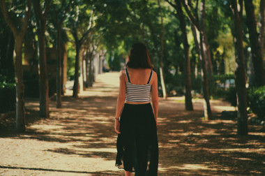 <p>Las mujeres que viven cerca de espacios verdes urbanos, como parques y jardines, tienen menos riesgo de padecer cáncer de mama / Biel Morro (Unsplash). Creative Commons. </p>