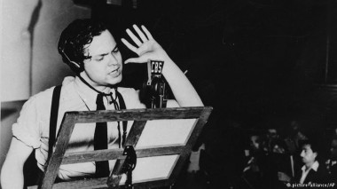 <p>Orson Welles desató en pánico con un boletín ficticio de la cadena CBS en vísperas de Halloween.</p>