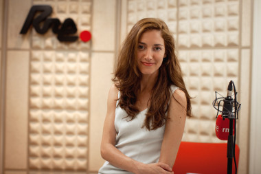 <p>América Valenzuela en RNE. / Rai Robledo</p>