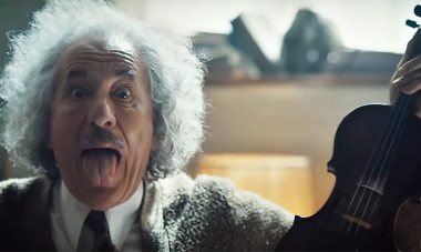 <p>Geoffrey Rush interpreta a Albert Einstein en la nueva serie <em>Genius</em>, producida por Brian Grazer y Ron Howard, que ya adaptaron para el cine la vida del John Nash en <em>Una mente maravillosa</em>. / National Geographic Channel</p>