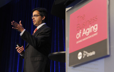 <p>Alvaro Fernandez, durante su participación en un foro sobre el negocio del envejecimiento, celebrado en la ciudad canadiense de Ontario. / Richard Lautens / The Toronto Star / ZUMAPRESS.com</p>