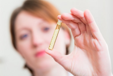 <p>La homeopatía es una pseudoterapia que niega los principios de la física y la química, no tiene ningún efecto farmacológico y a pesar de eso sus consumidores piensan que a ellos les funciona. Algunos científicos proponen investigar qué elementos de estos tratamientos tienen efecto terapéutico en los pacientes para aprovecharlos. Imagen: Fotolia</p>
