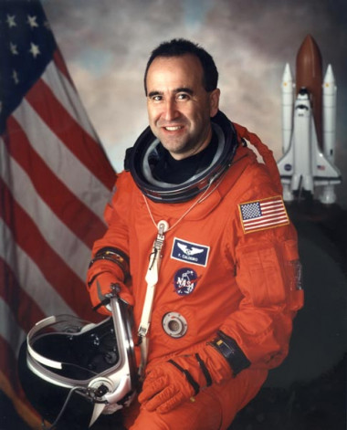 <p>El astronauta Fernando Caldeiro. Foto: NASA</p>