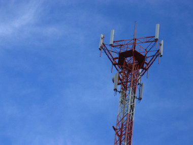 
<!-- START: including template: extension/sinc/design/ezwebin/templates/content/datatype/view/ezxmltags/paragraph.tpl (design:content/datatype/view/ezxmltags/paragraph.tpl) -->
<p>Antena de telefonía móvil. Foto: Marcos Gomes</p>
<!-- STOP: including template: extension/sinc/design/ezwebin/templates/content/datatype/view/ezxmltags/paragraph.tpl (design:content/datatype/view/ezxmltags/paragraph.tpl) -->
